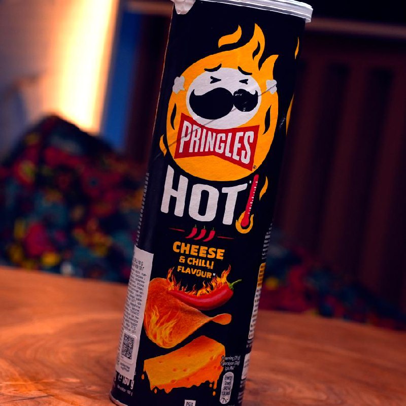 Pringles Hot Cheese & Chili
